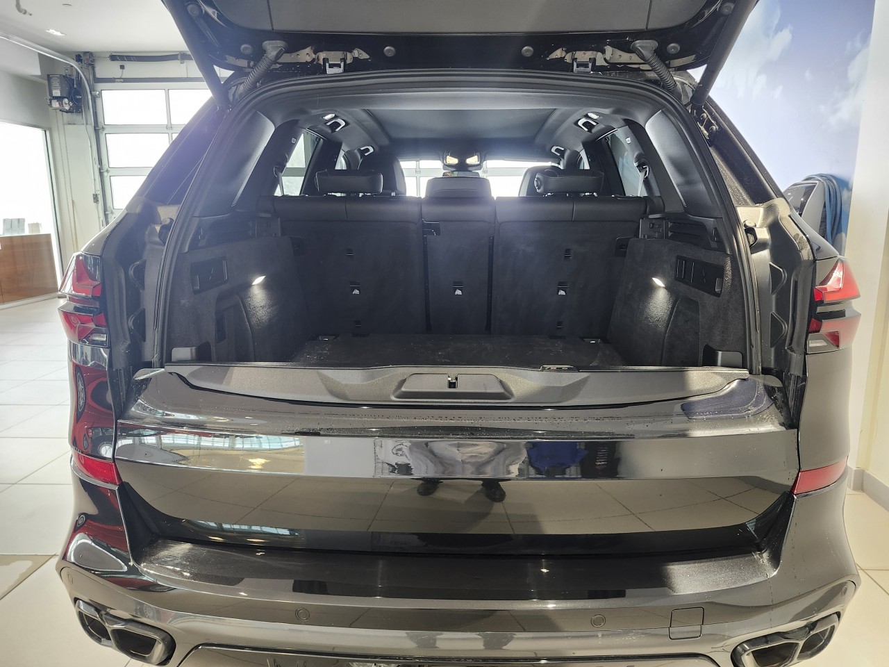 2025 BMW X5 - Image 6