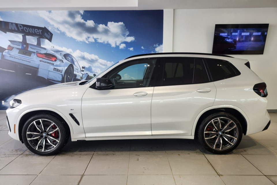 2023 BMW X3 - Image 2