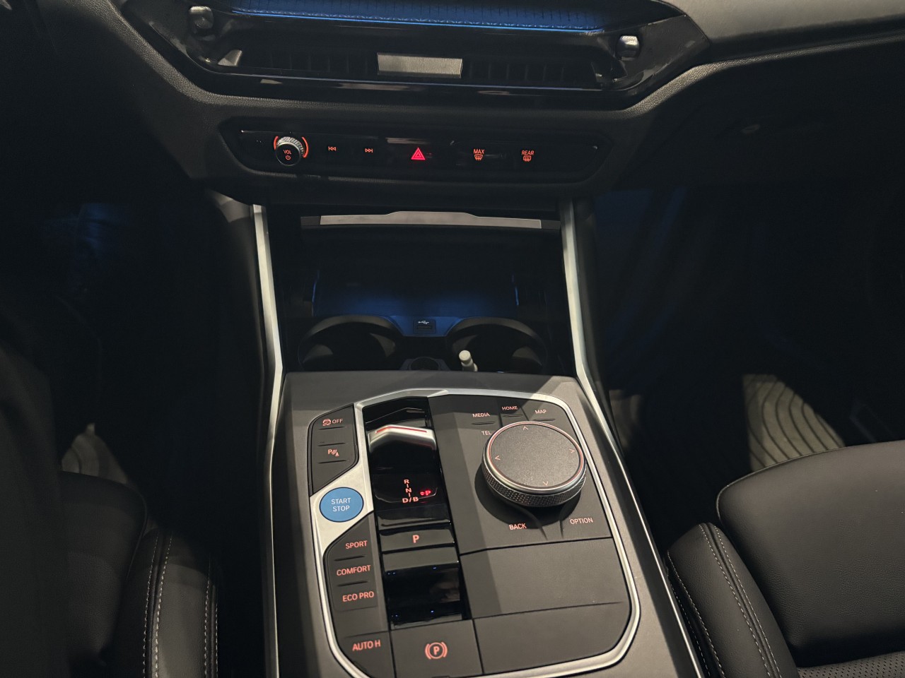 2025 BMW i4 - Image 15