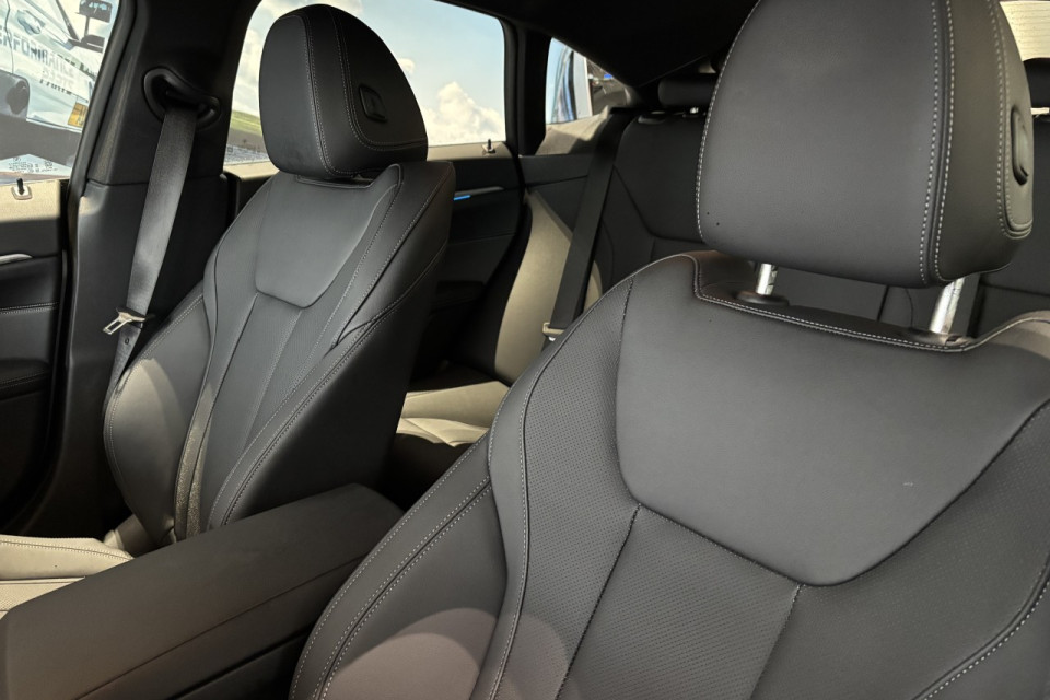 2025 BMW i4 - Image 20