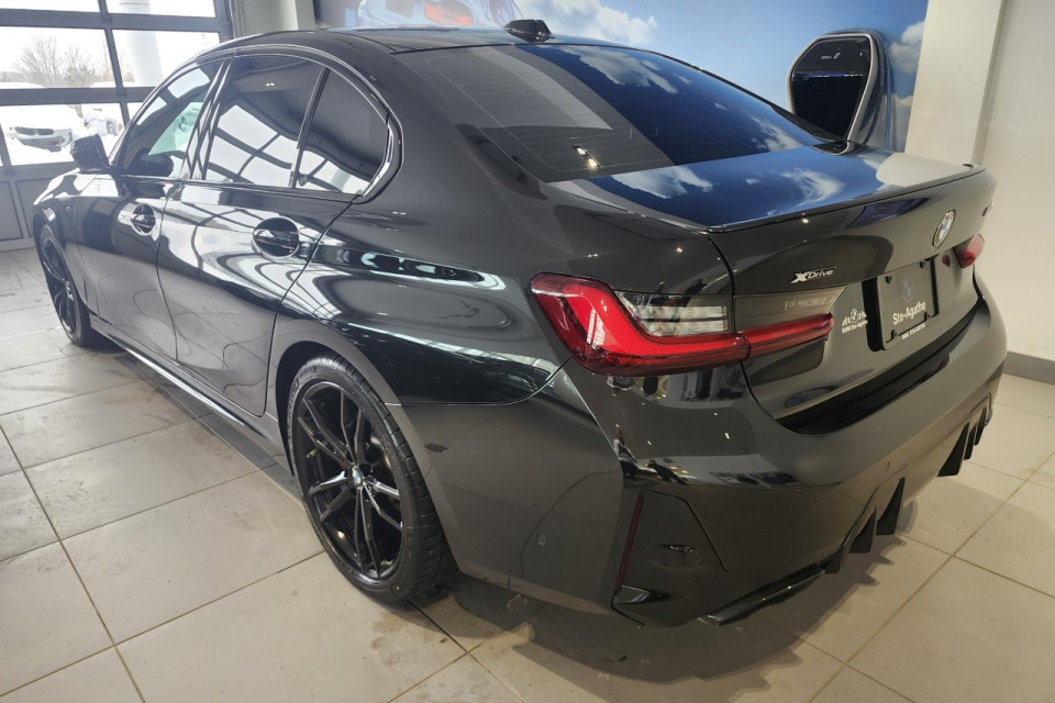 2024 BMW 3 Series - Image 3