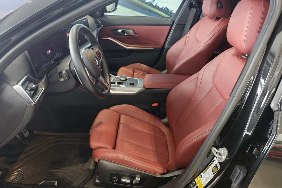 2024 BMW 3 Series - Image 12