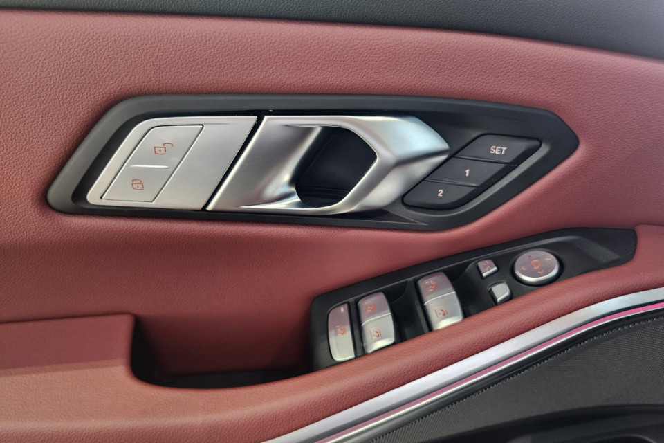 2024 BMW 3 Series - Image 21