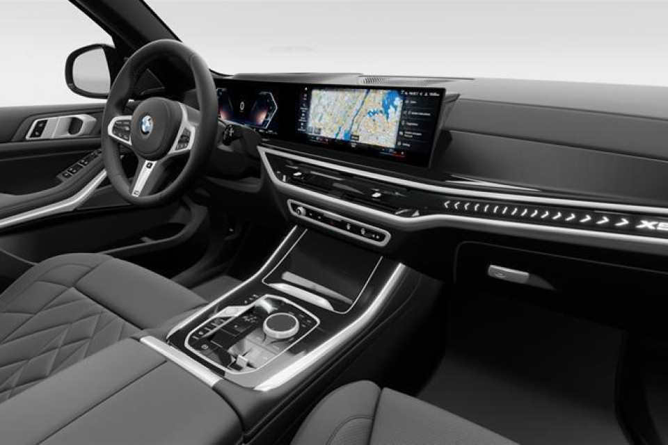 2026 BMW X5 - Image 13