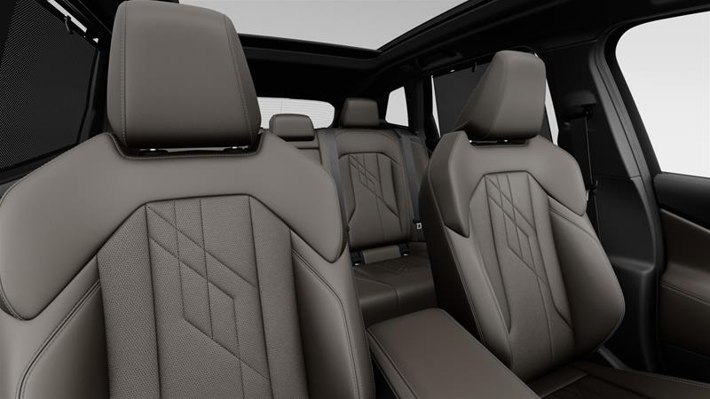 2026 BMW X3 - Image 11