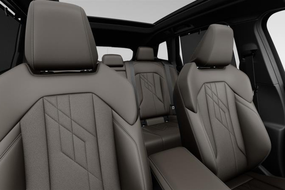 2026 BMW X3 - Image 11