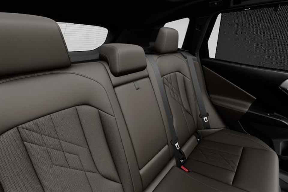 2026 BMW X3 - Image 12