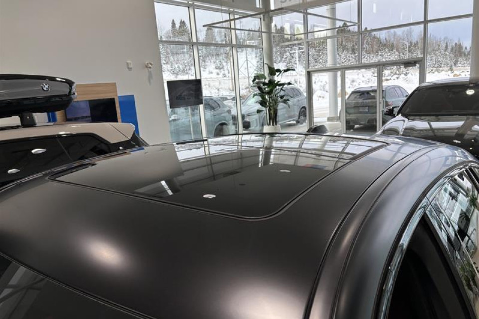 2026 BMW X6 - Image 2