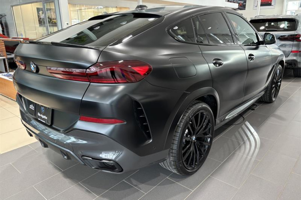 2026 BMW X6 - Image 13