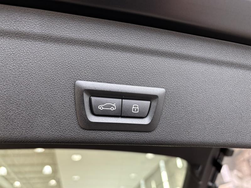 2026 BMW X6 - Image 18