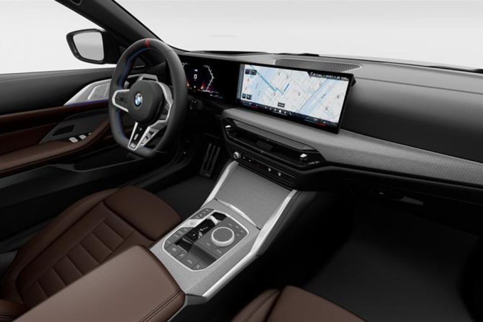 2026 BMW 4 Series - Image 13