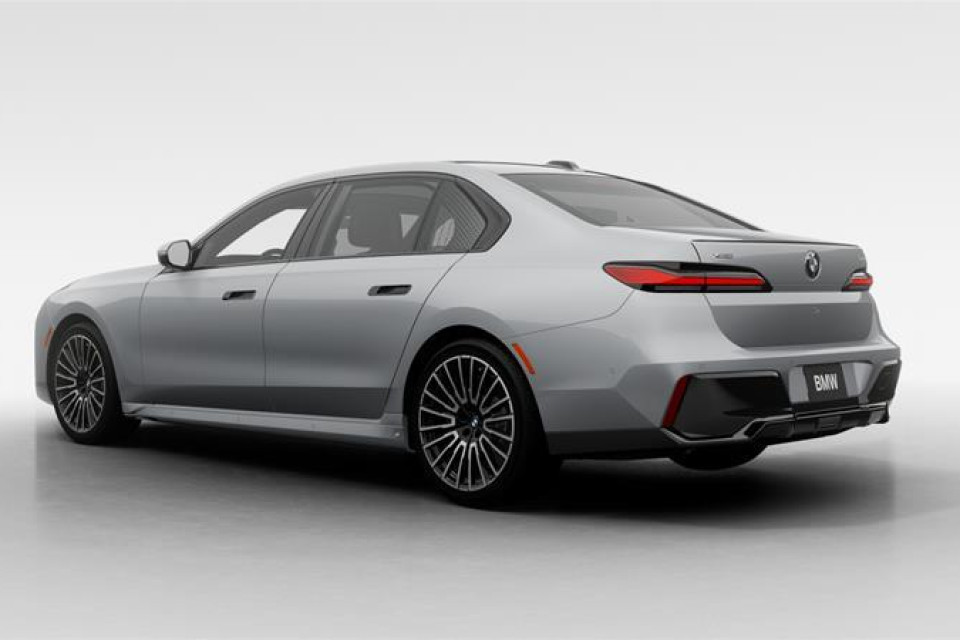 2026 BMW 760I - Image 5
