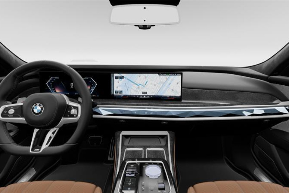 2026 BMW 760I - Image 9