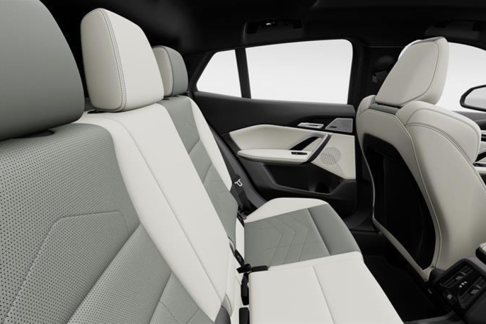 2026 BMW X2 - Image 13