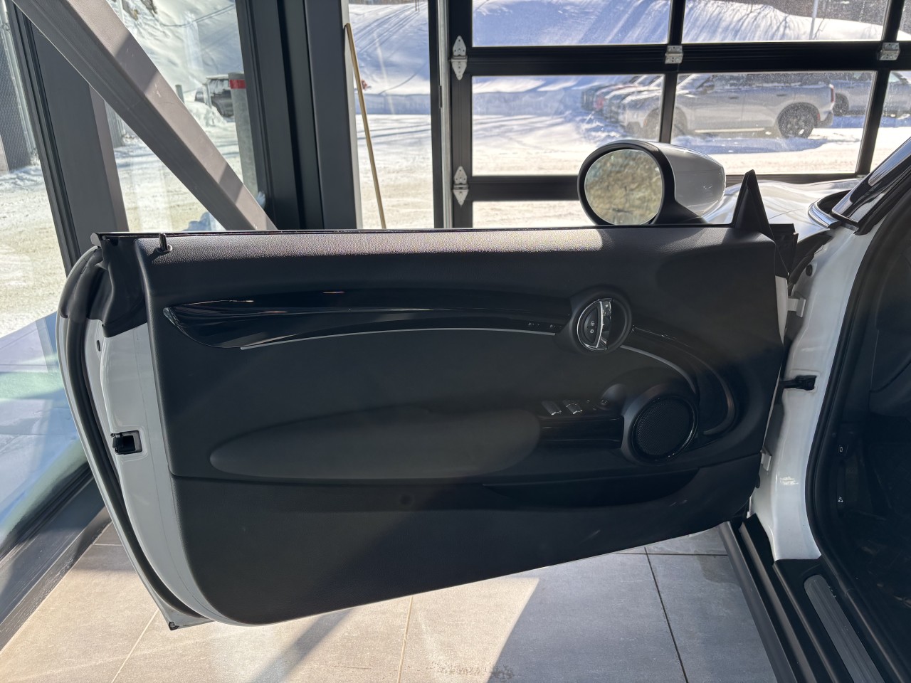 2024 Mini Cooper - Image 12