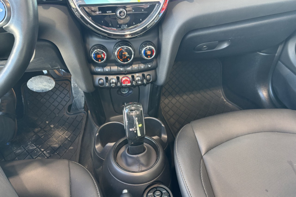 2024 Mini Cooper - Image 15