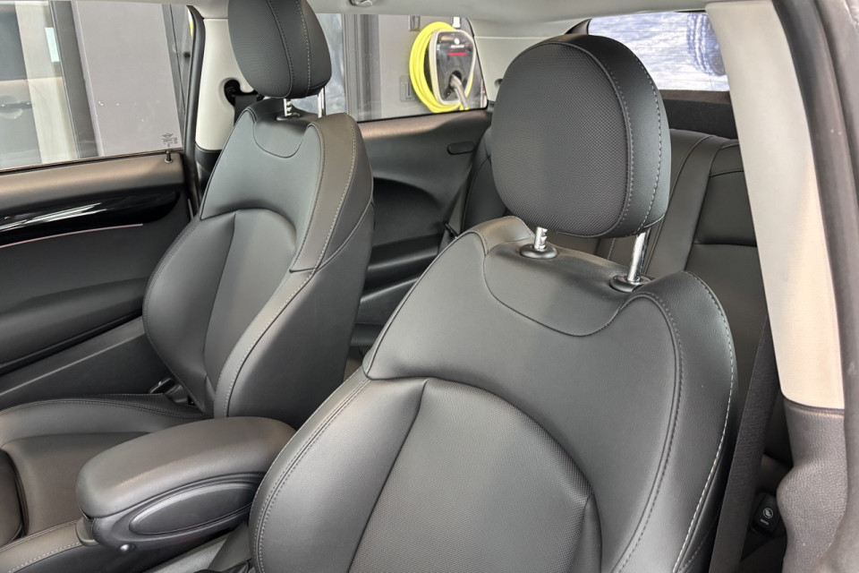 2024 Mini Cooper - Image 12