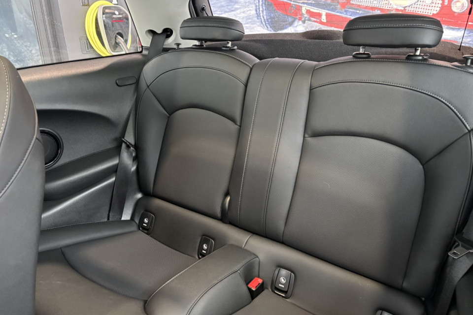 2024 Mini Cooper - Image 13