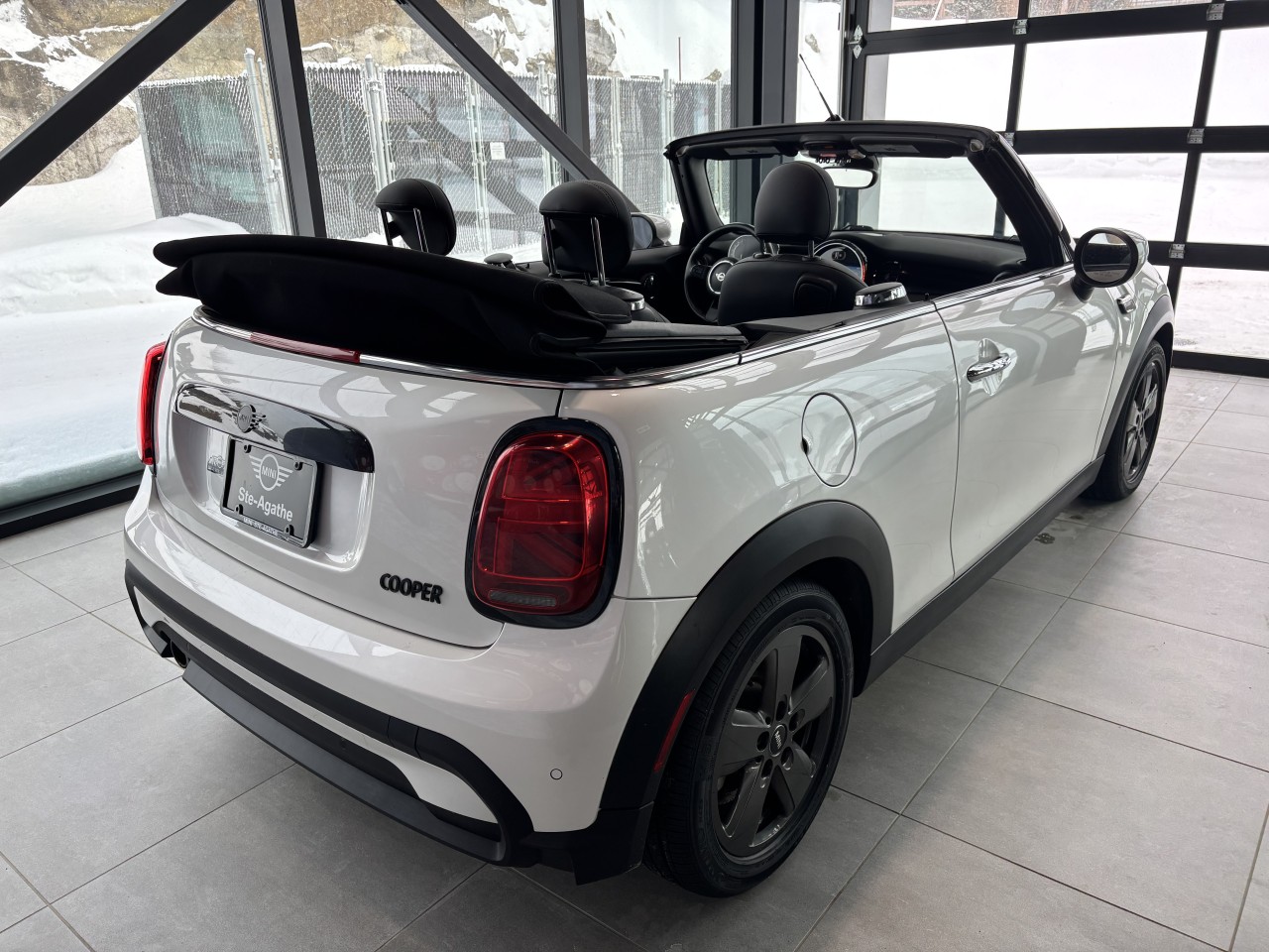 2024 Mini Cooper - Image 6