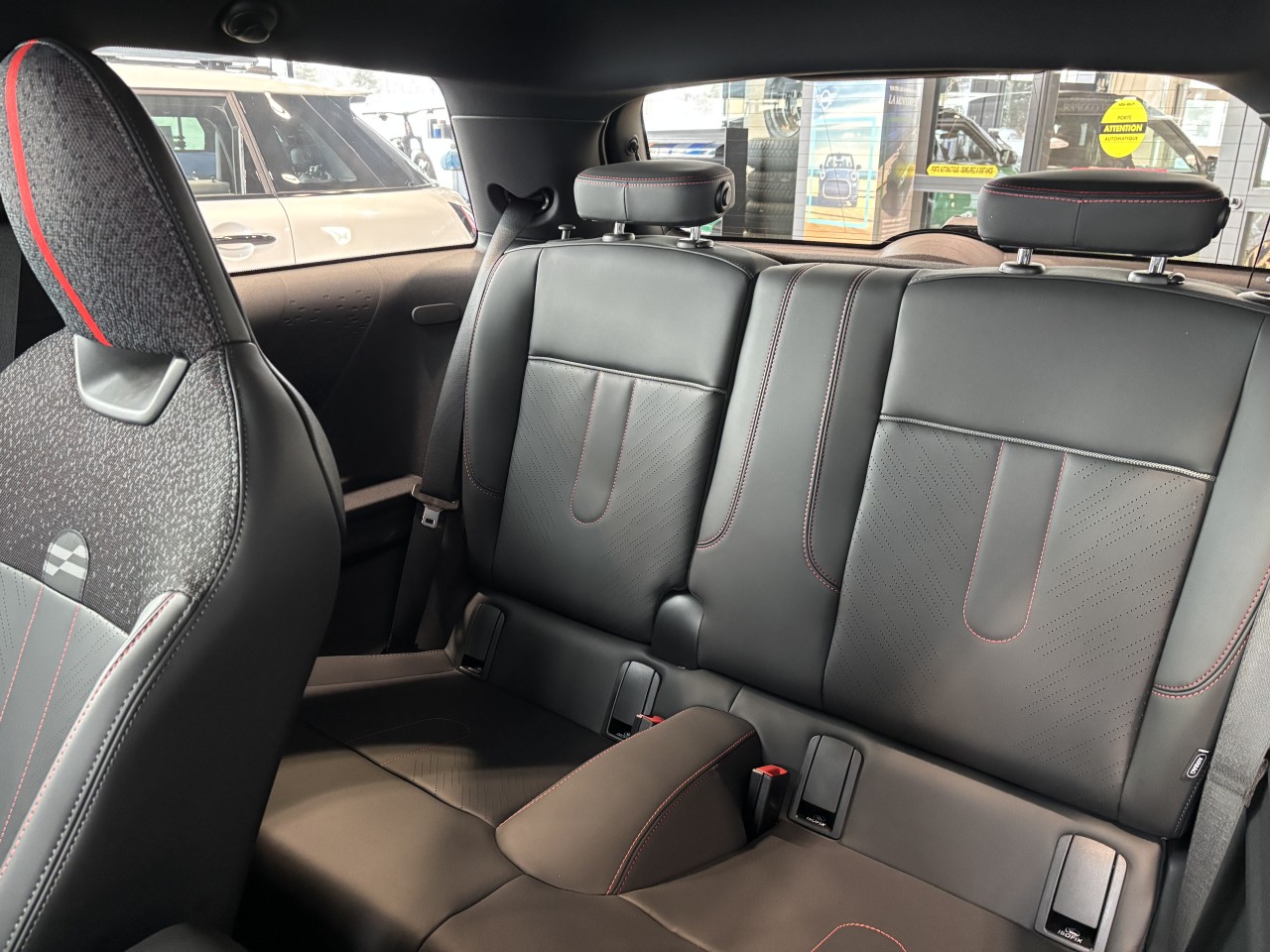 2025 MINI John Cooper Works - Image 11