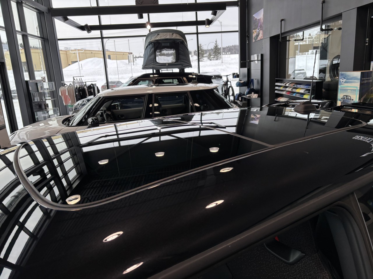 2025 MINI John Cooper Works - Image 14