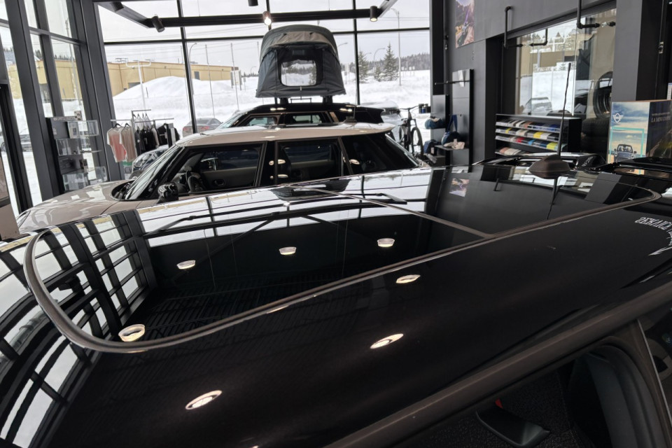 2025 MINI John Cooper Works - Image 14