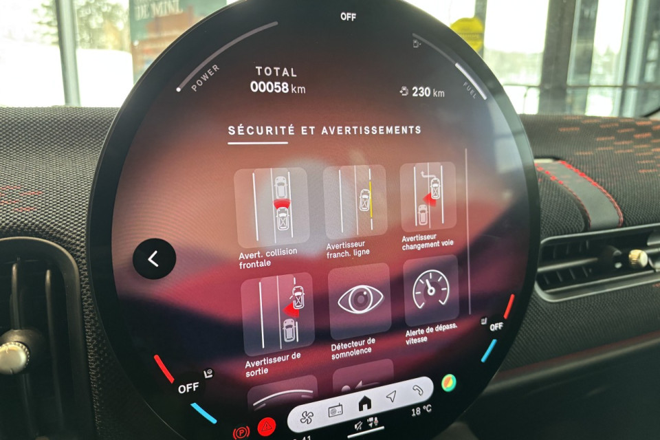 2025 MINI John Cooper Works - Image 19