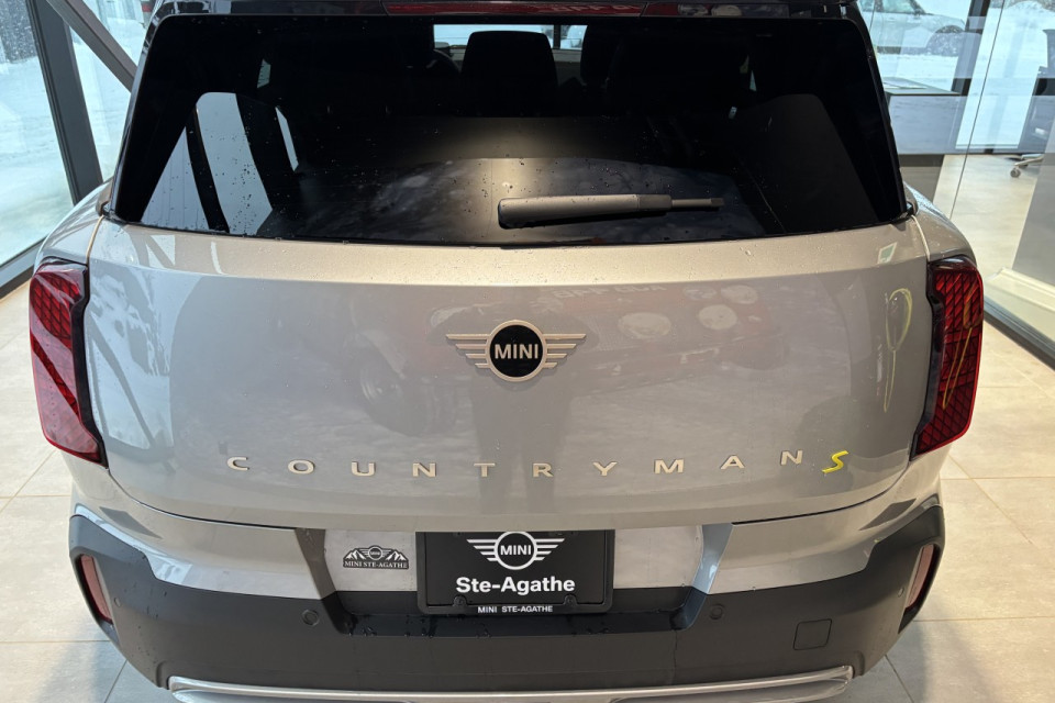 2025 MINI Countryman - Image 5