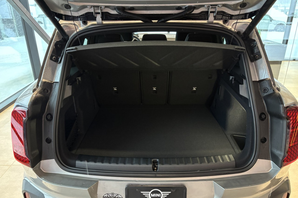 2025 MINI Countryman - Image 6