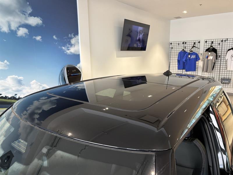 2026 MINI 5 Door - Image 2