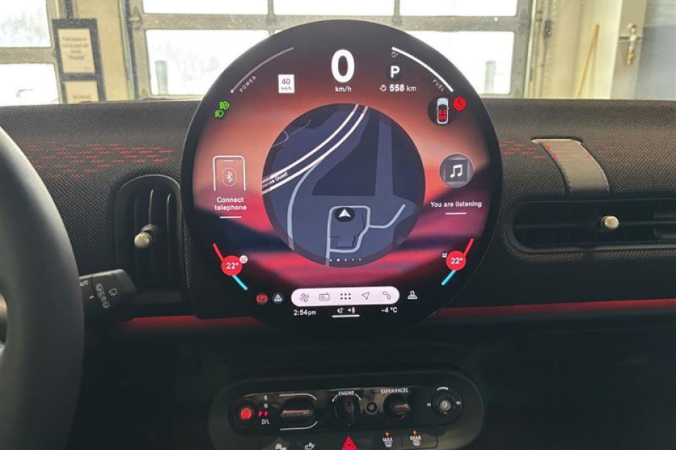 2026 MINI 5 Door - Image 6