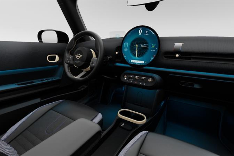 2026 MINI Convertible - Image 13