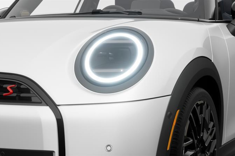 2026 MINI 5 Door - Image 6