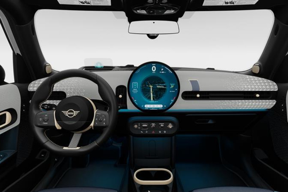 2026 MINI 5 Door - Image 10