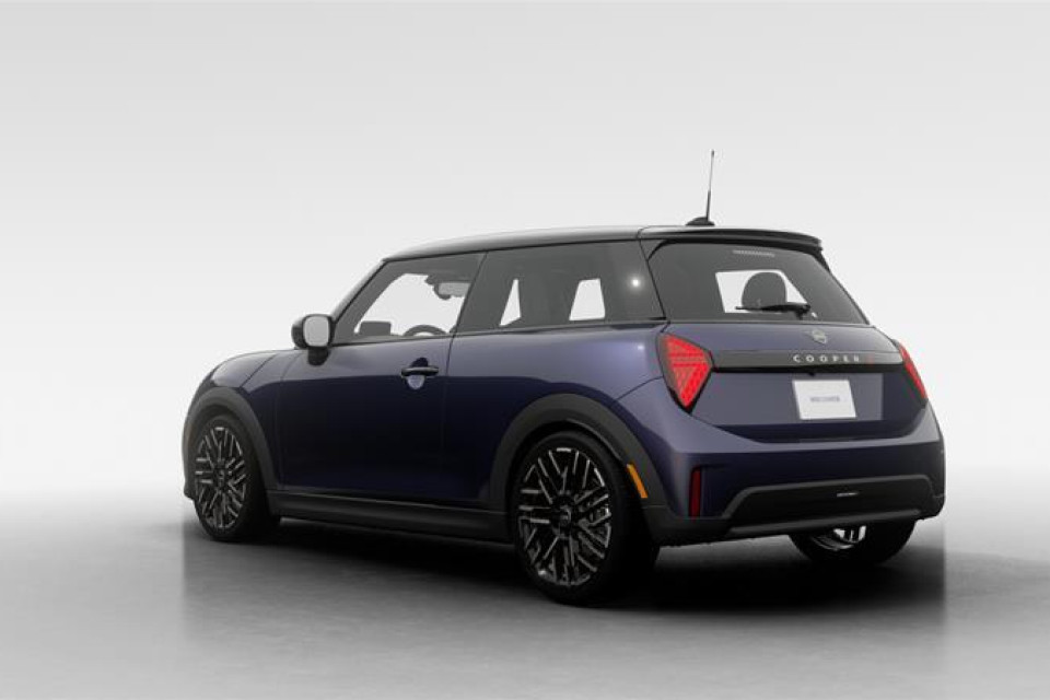 2026 MINI 3 Door - Image 2