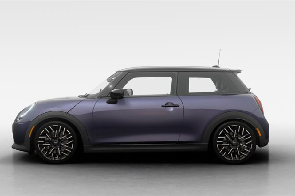 2026 MINI 3 Door - Image 4