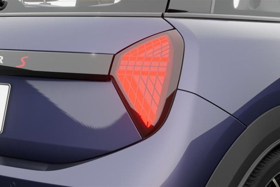 2026 MINI 3 Door - Image 8