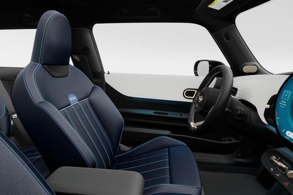 2026 MINI 3 Door - Image 9