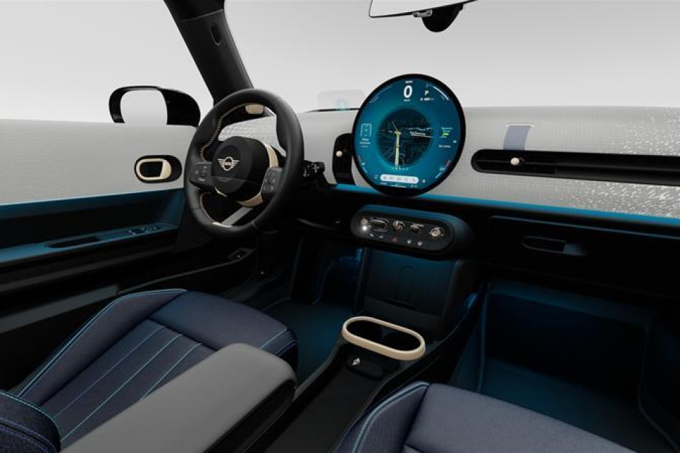 2026 MINI 3 Door - Image 13