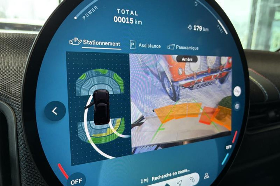 2026 MINI 3 Door - Image 3