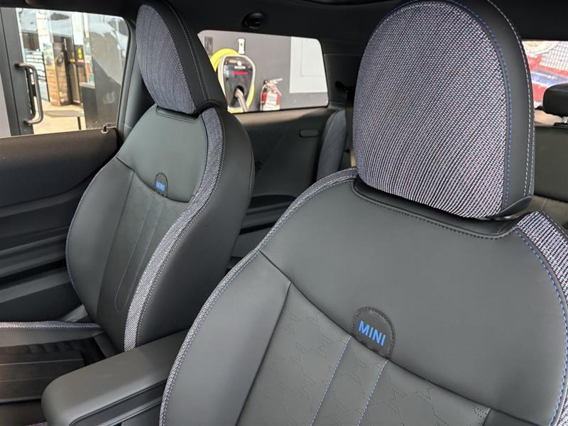 2026 MINI 3 Door - Image 7