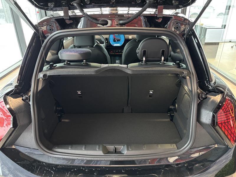 2026 MINI 3 Door - Image 13