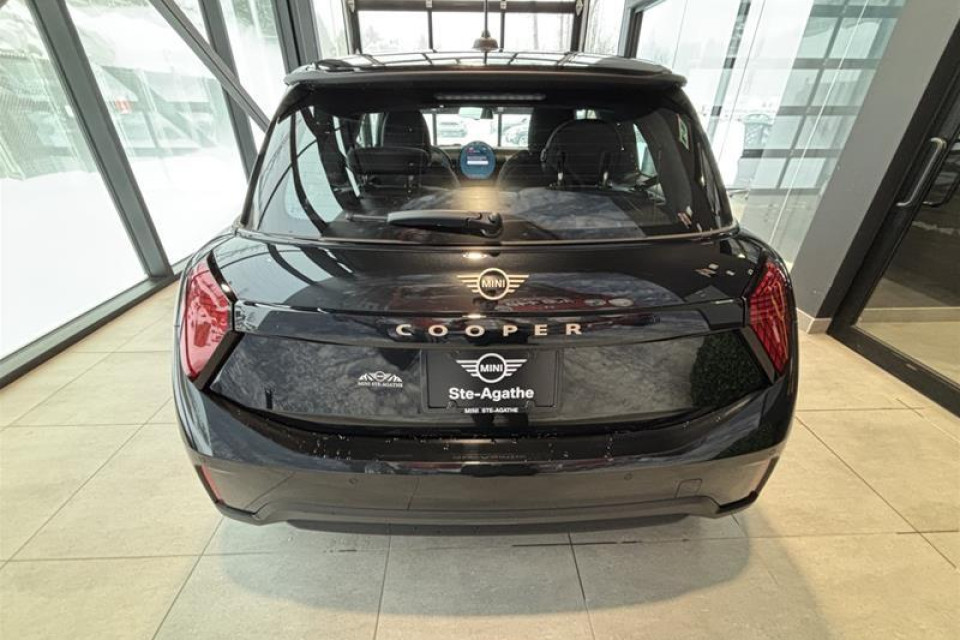 2026 MINI 3 Door - Image 15