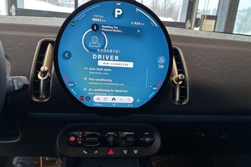 2026 MINI Countryman - Image 2