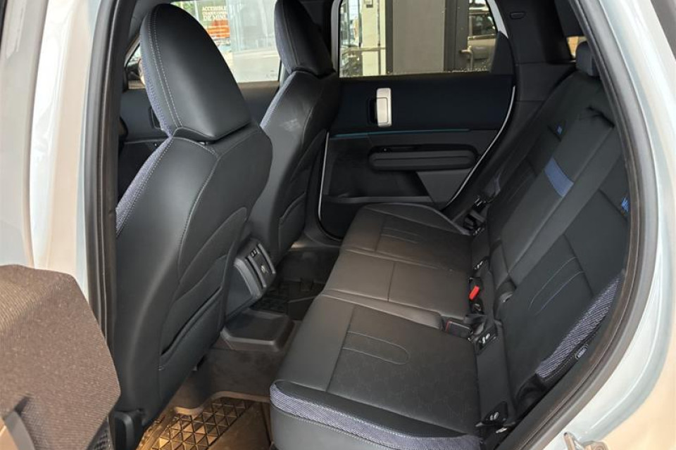 2026 MINI Countryman - Image 7