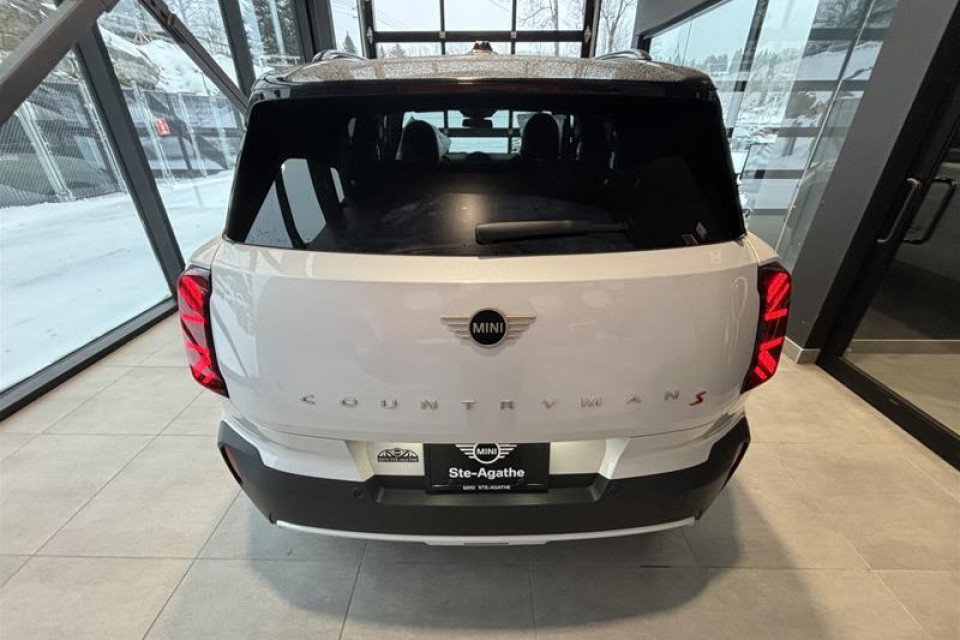 2026 MINI Countryman - Image 17