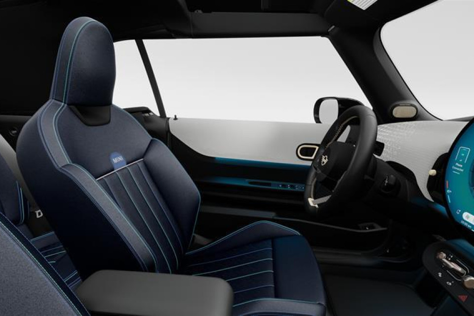 2026 MINI Convertible - Image 9