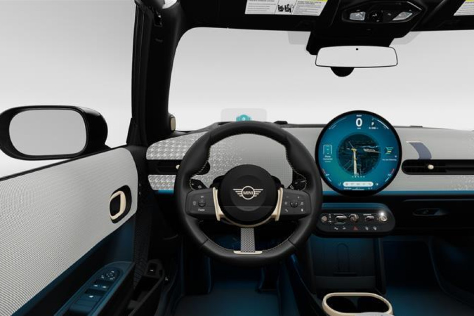 2026 MINI Convertible - Image 13