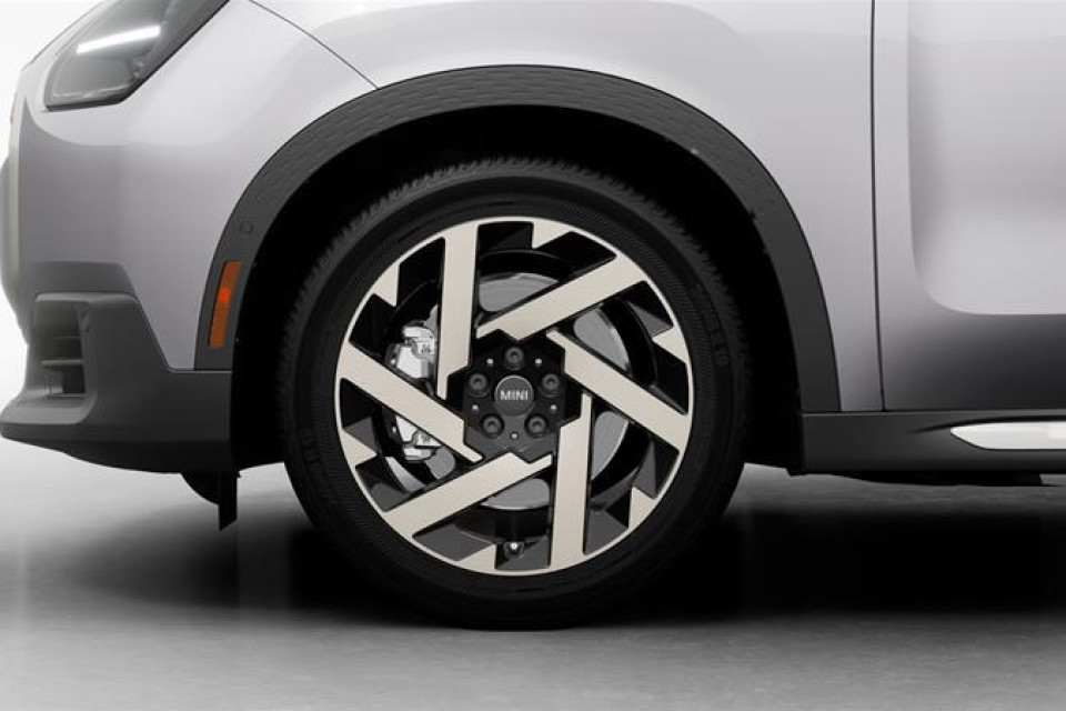 2026 MINI Countryman - Image 13