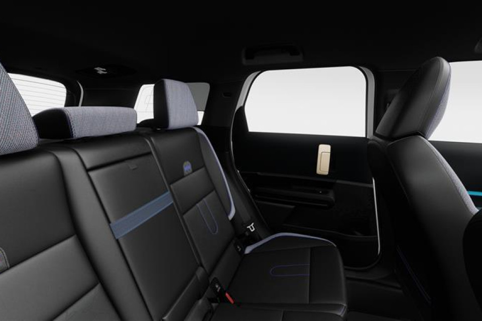 2026 MINI Countryman - Image 11